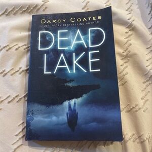 Dead Lake by Darcy Coates Book